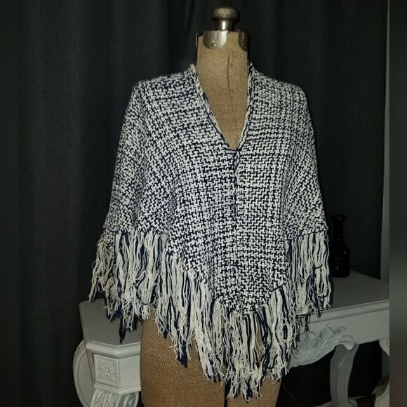 Womens Fringe Knit Poncho Boho /Shawl - Picture 10 of 13